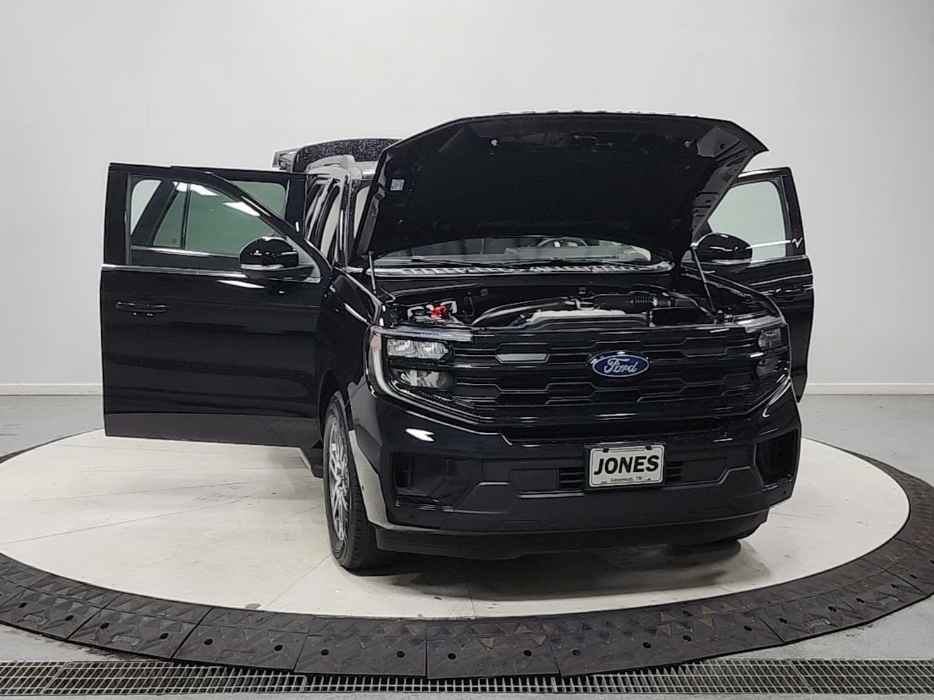 Used 2025 Ford Expedition Active AWD/4WD image 11