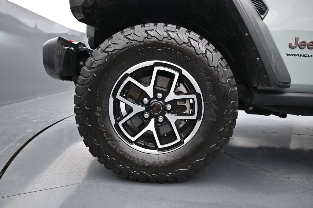 Used 2024 Jeep Wrangler Unlimited Rubicon w/ Convenience Group AWD/4WD image 28