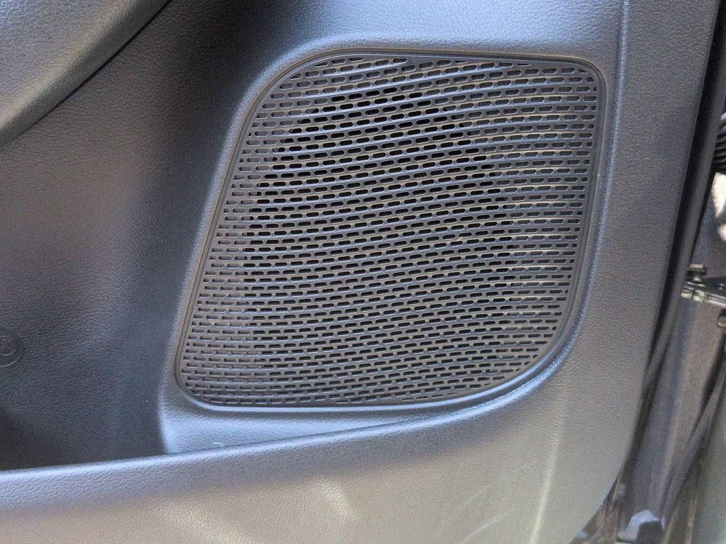 New 2027 Chrysler Pacifica Select FWD image 13