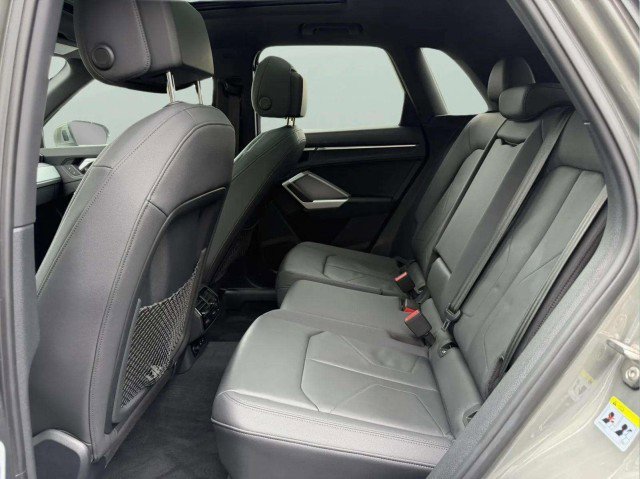 Certified 2021 Audi Q3 2.0T Premium w/ Convenience Package AWD/4WD image 23