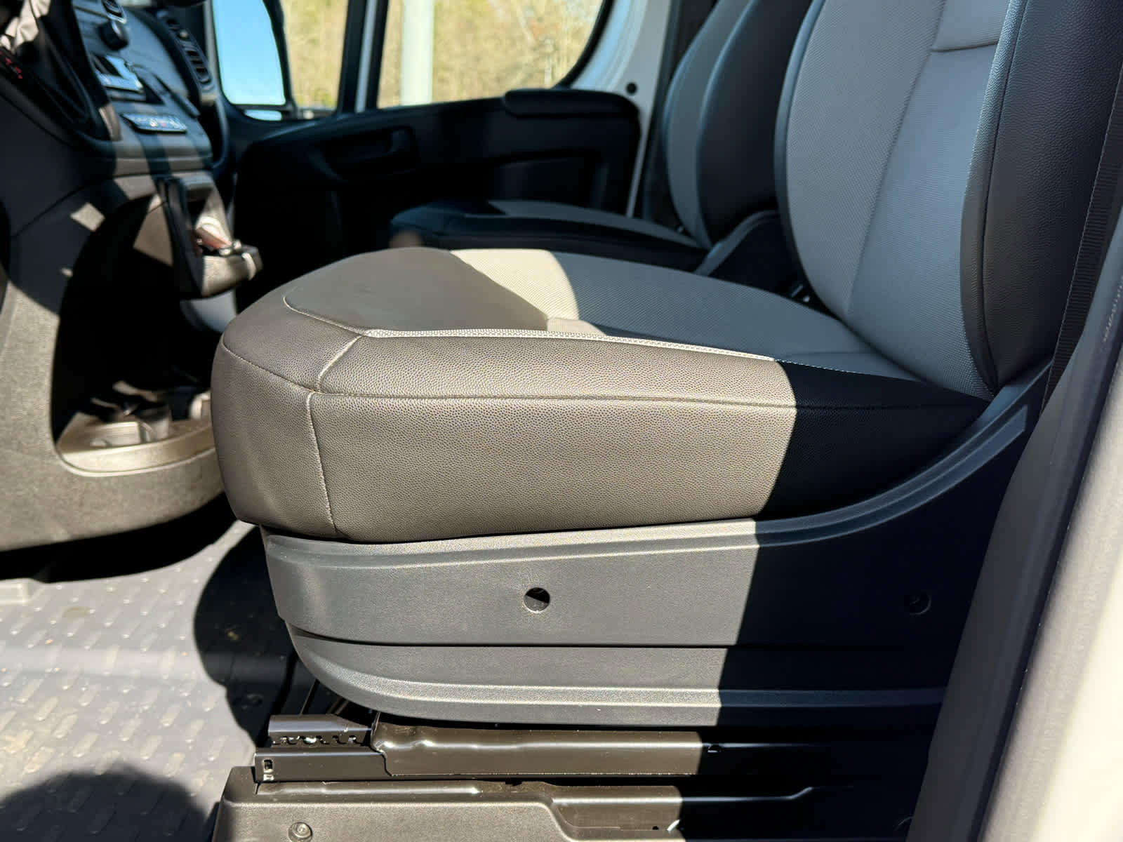 Used 2025 RAM ProMaster 1500 w/ Convenience Group image 12