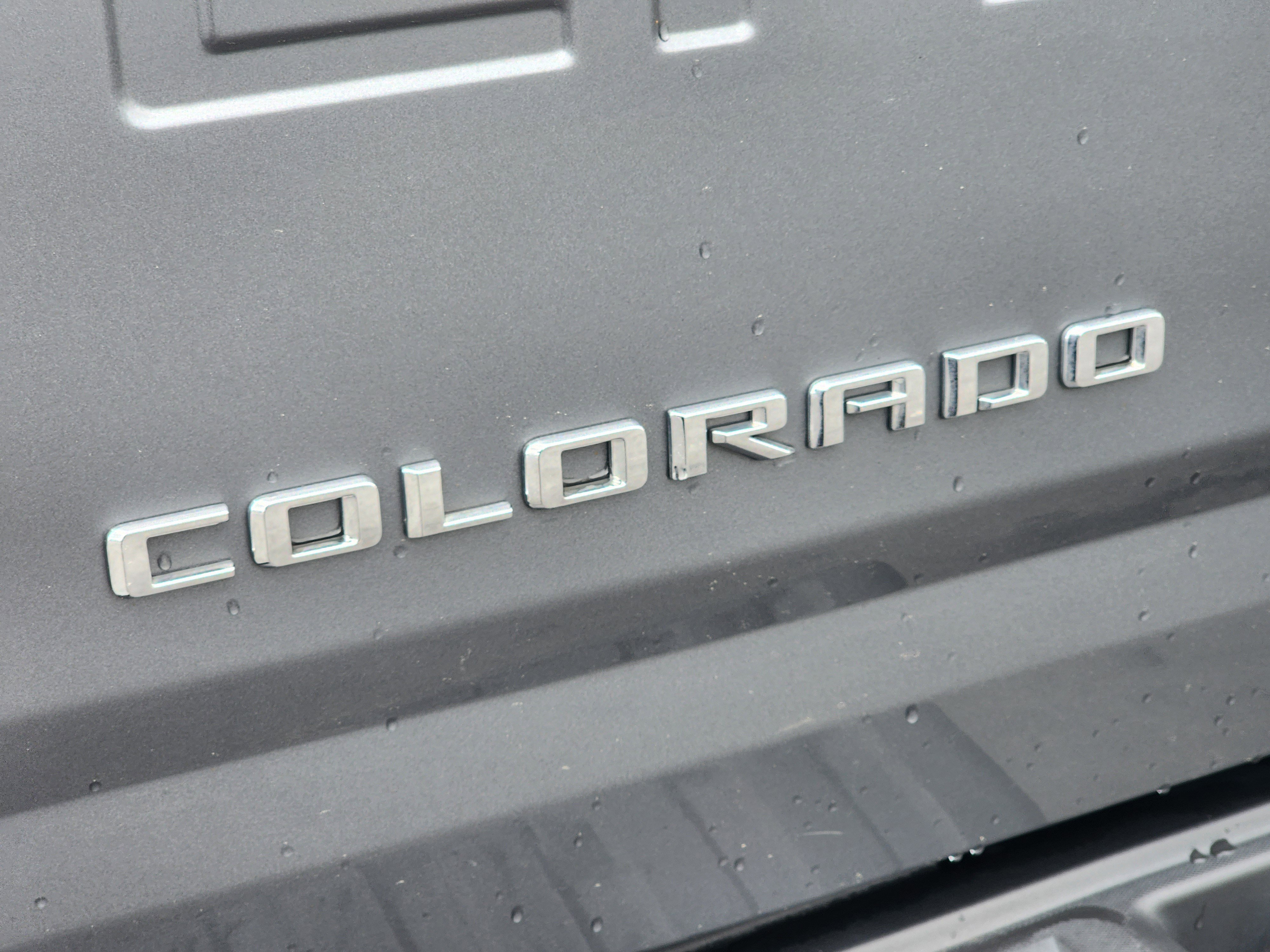 Used 2022 Chevrolet Colorado LT w/ LT Convenience Package image 11