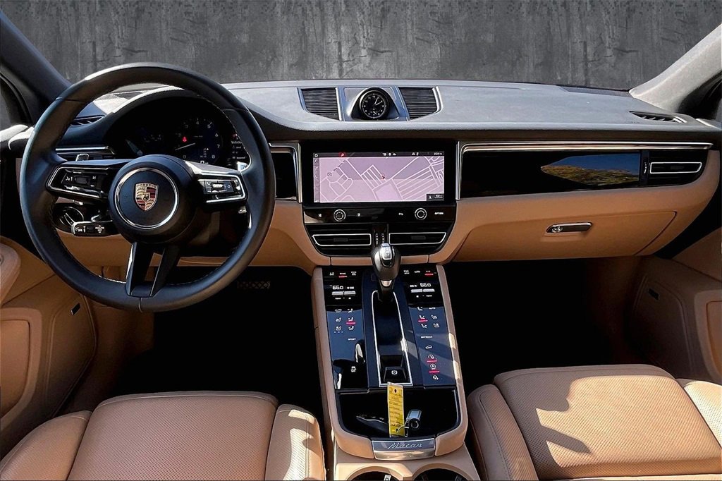 Used 2022 Porsche Macan image 7