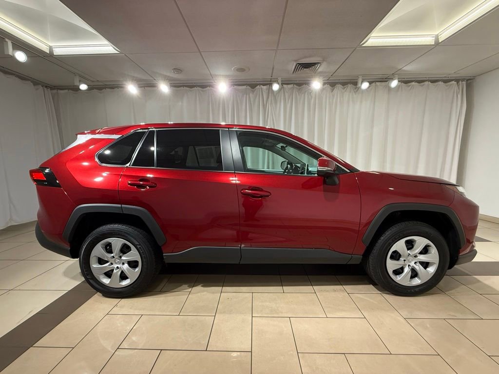 Certified 2025 Toyota RAV4 LE AWD/4WD image 6