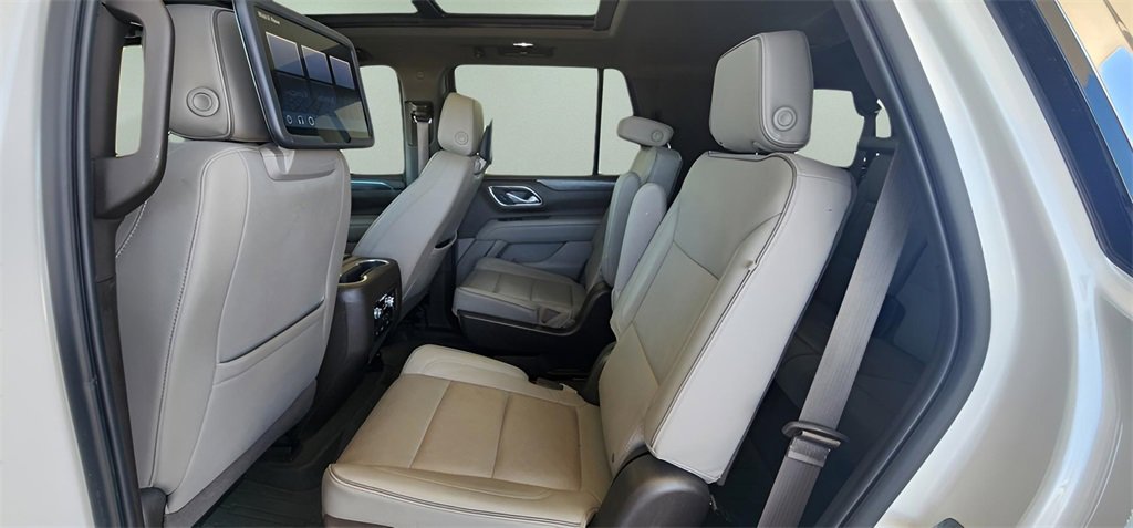 Used 2023 GMC Yukon SLT image 16