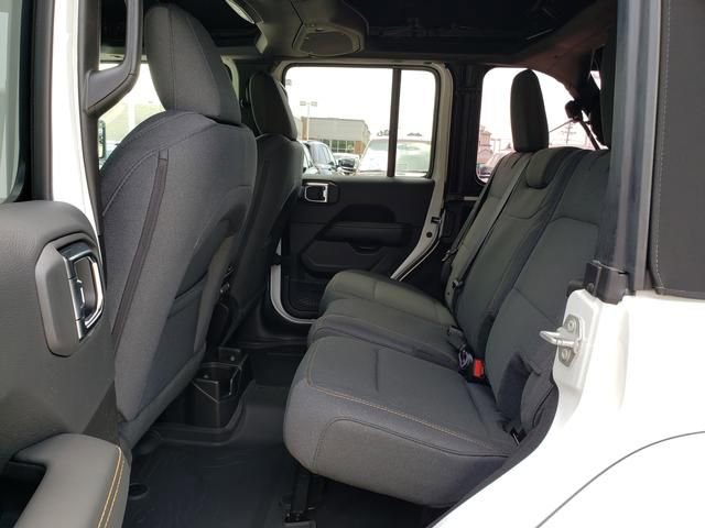 New 2025 Jeep Wrangler Unlimited Sahara AWD/4WD image 7