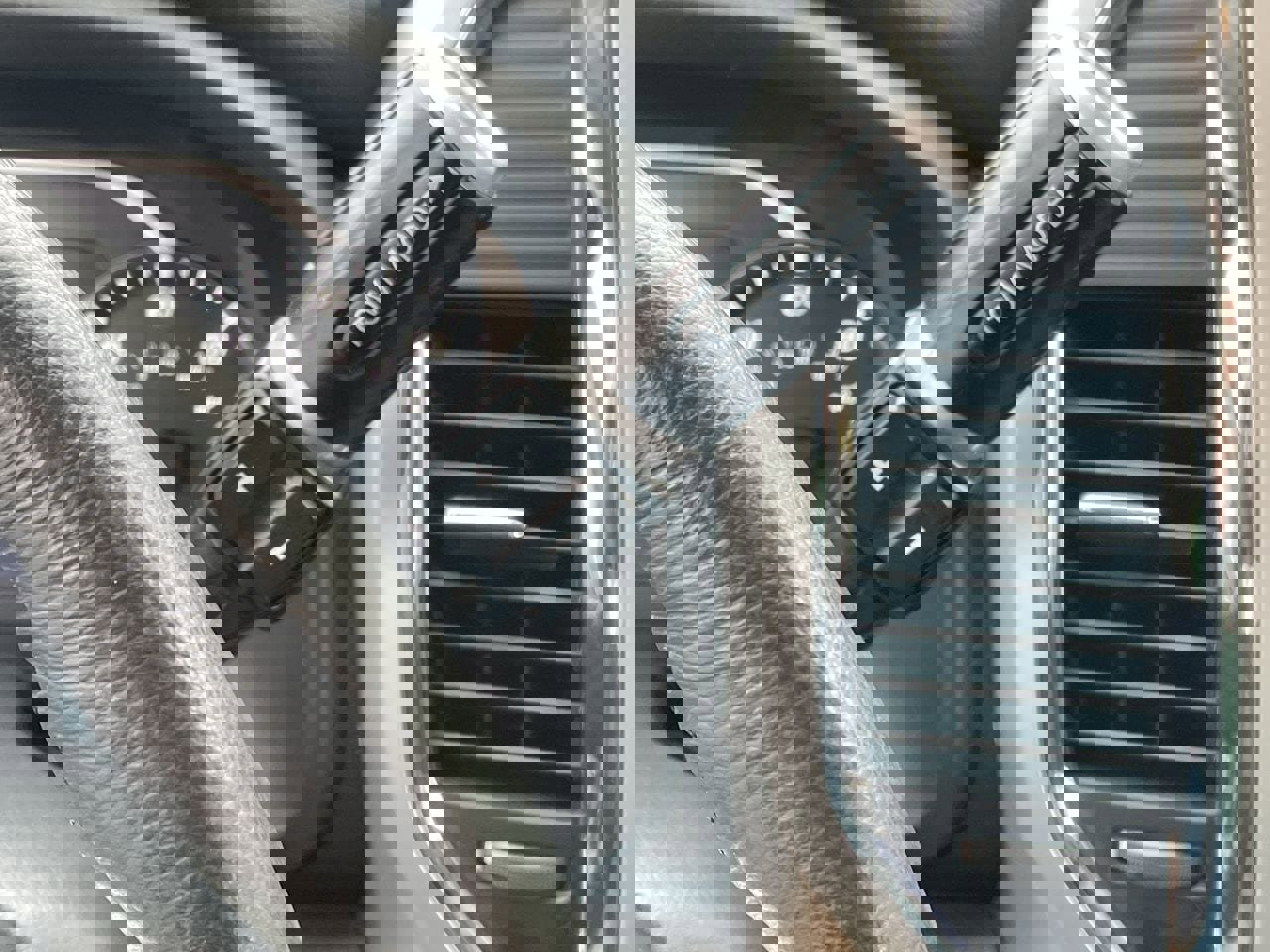 Used 2021 Nissan Titan SV w/ SV Convenience Package image 36