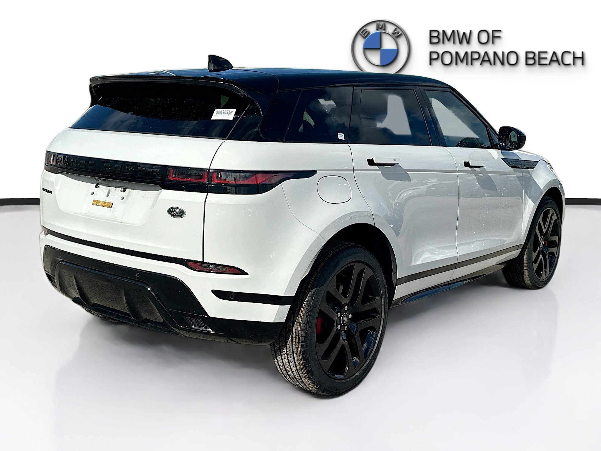 Used 2022 Land Rover Range Rover Evoque R-Dynamic SE image 7