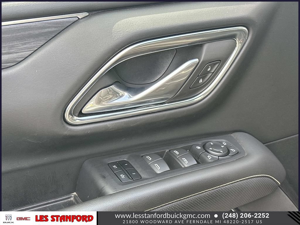 Certified 2024 GMC Yukon XL SLT w/ SLT Luxury Package AWD/4WD image 18