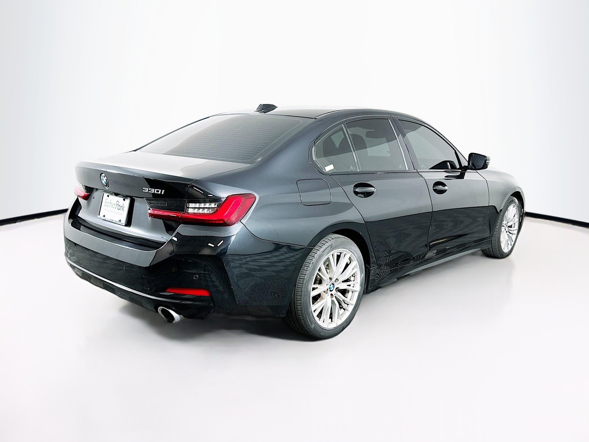 Used 2023 BMW 330i Sedan w/ Driving Assistance Package RWD image 9