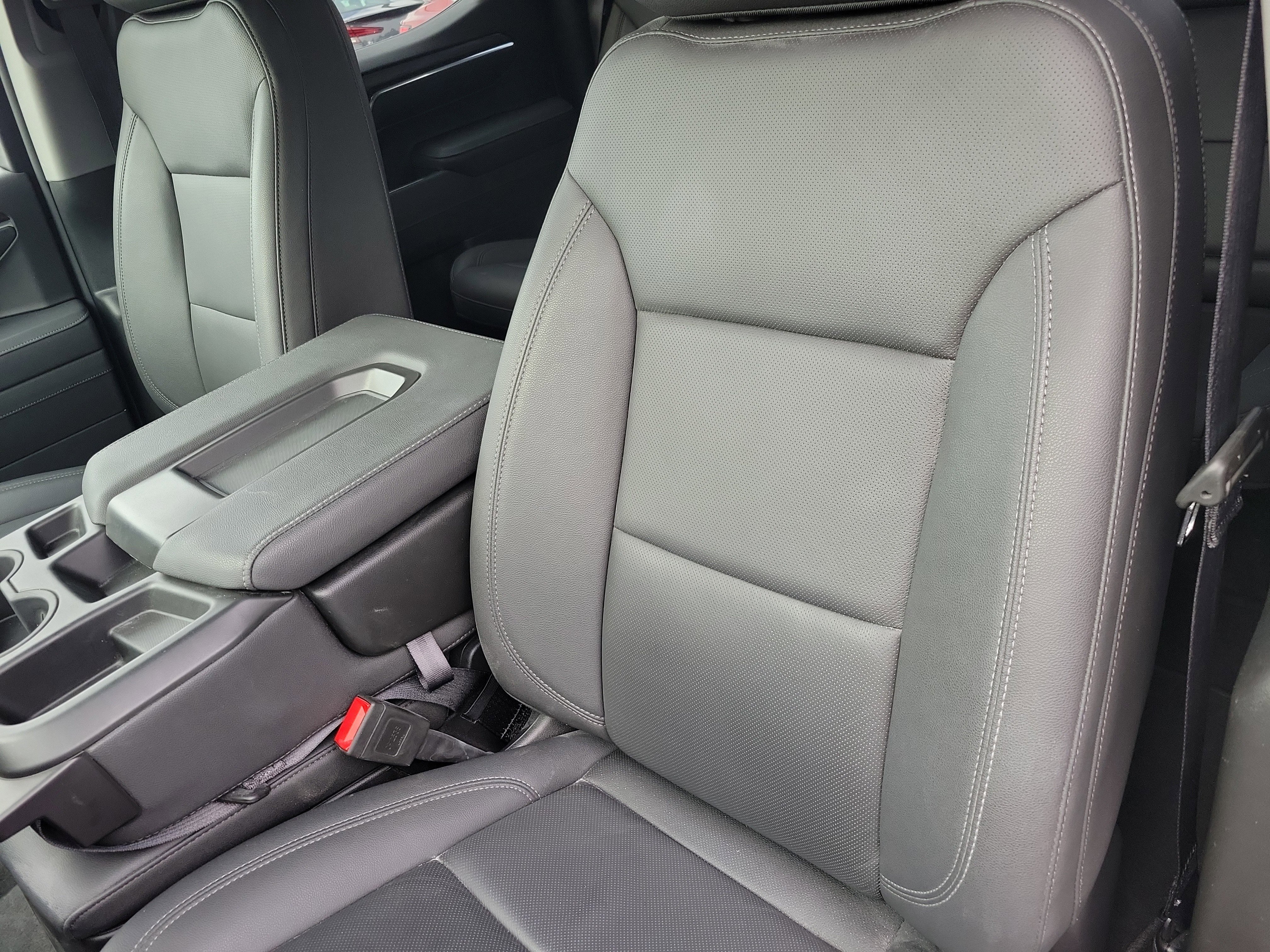 Used 2025 GMC Sierra 1500 SLT image 5