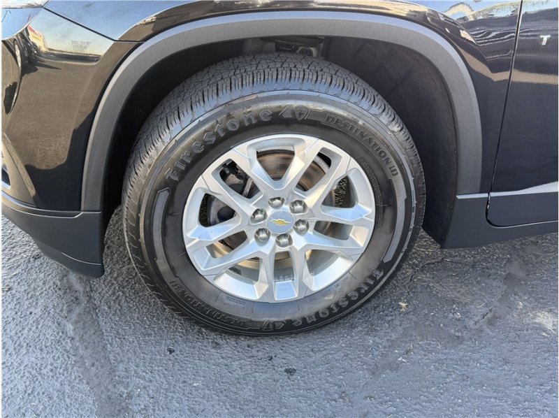 Used 2020 Chevrolet Traverse LS image 11