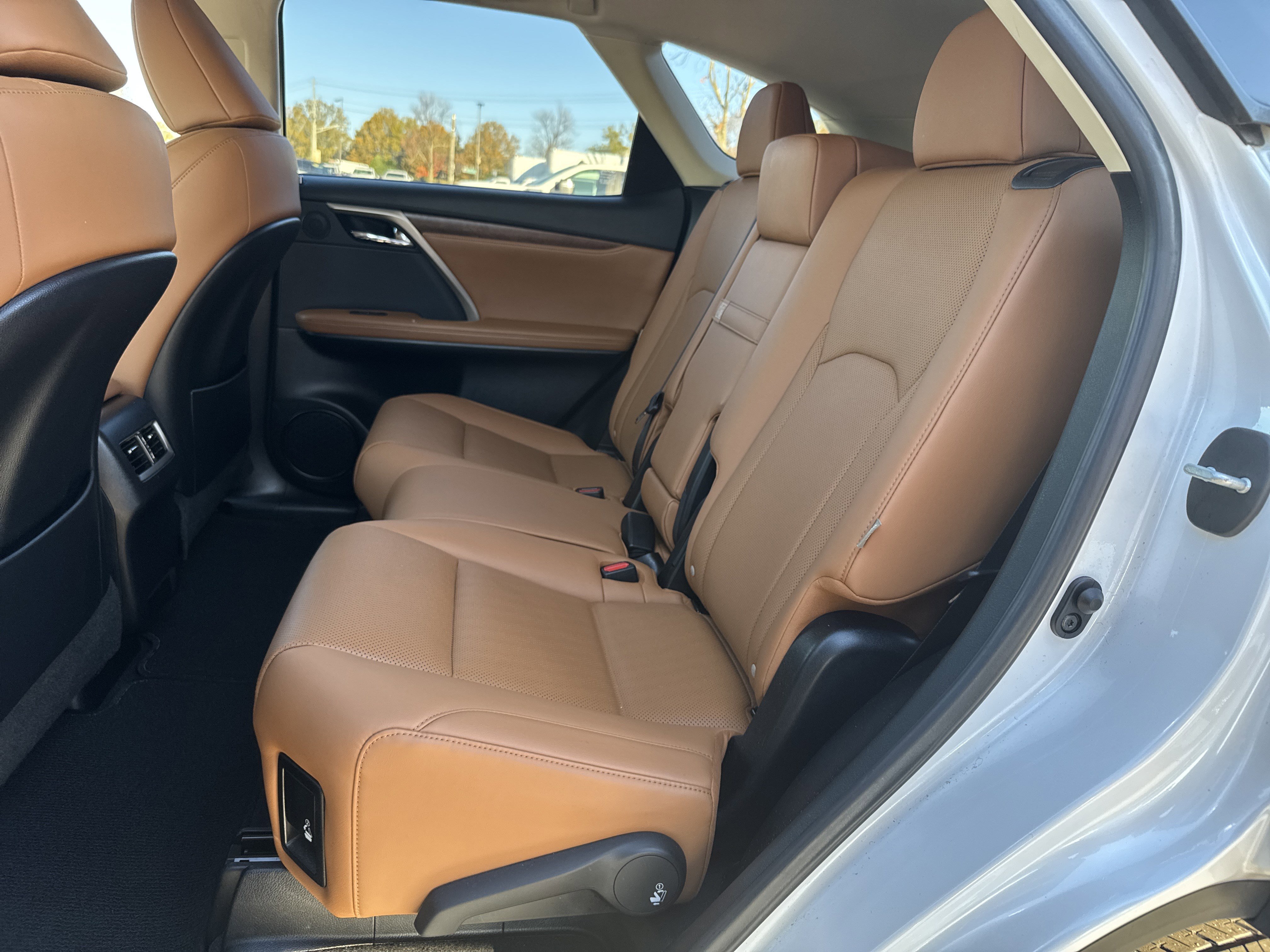 Used 2021 Lexus RX 350L FWD w/ Premium Package image 29