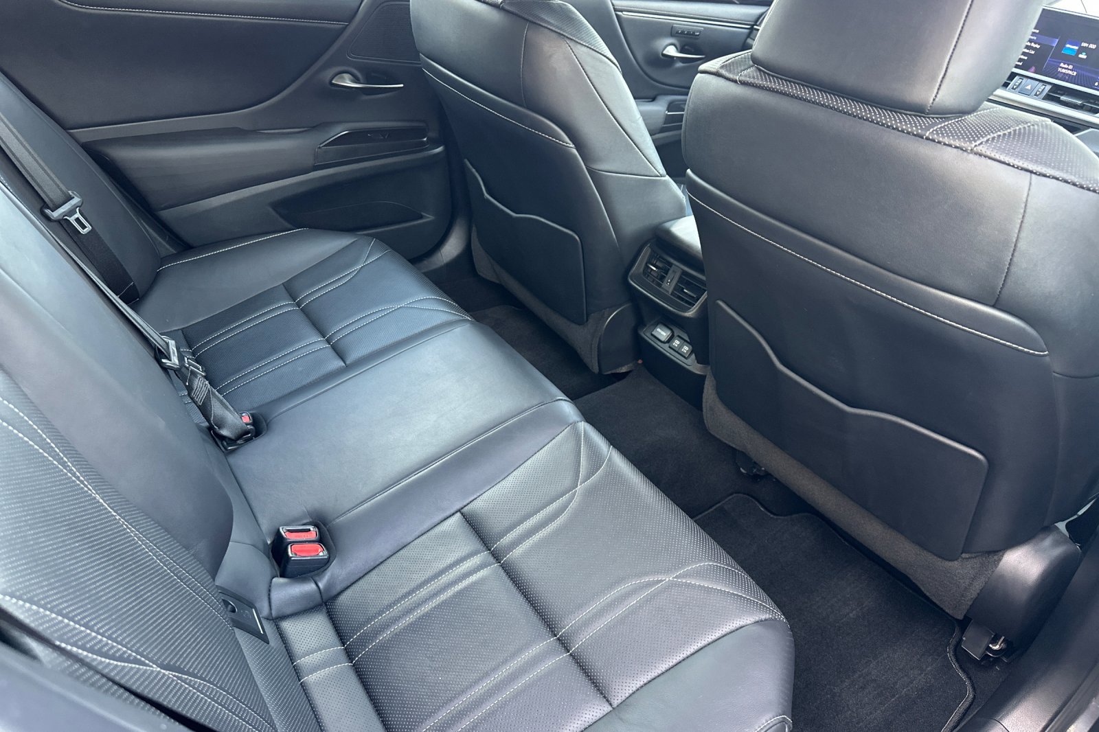 Used 2019 Lexus ES 350 image 30