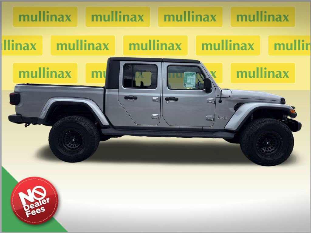 Used 2020 Jeep Gladiator Overland image 2