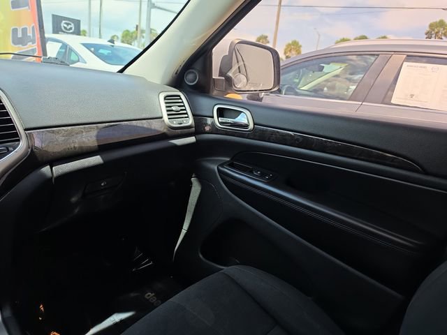 Used 2011 Jeep Grand Cherokee Laredo RWD image 10