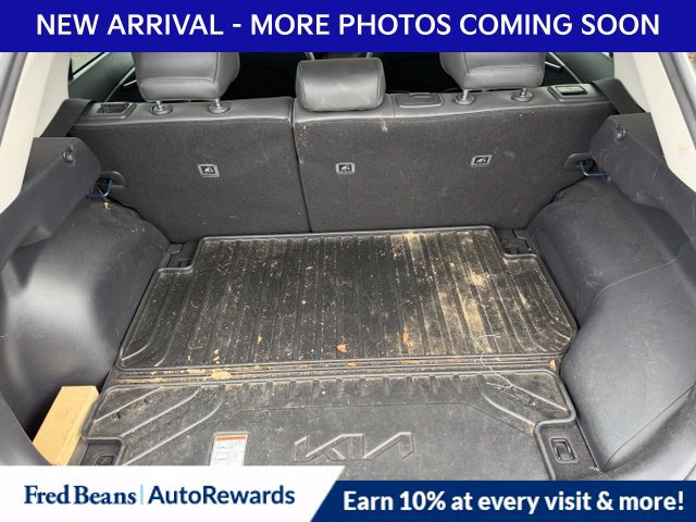 Used 2023 Kia Niro EX w/ EX Cold Weather Package FWD image 12
