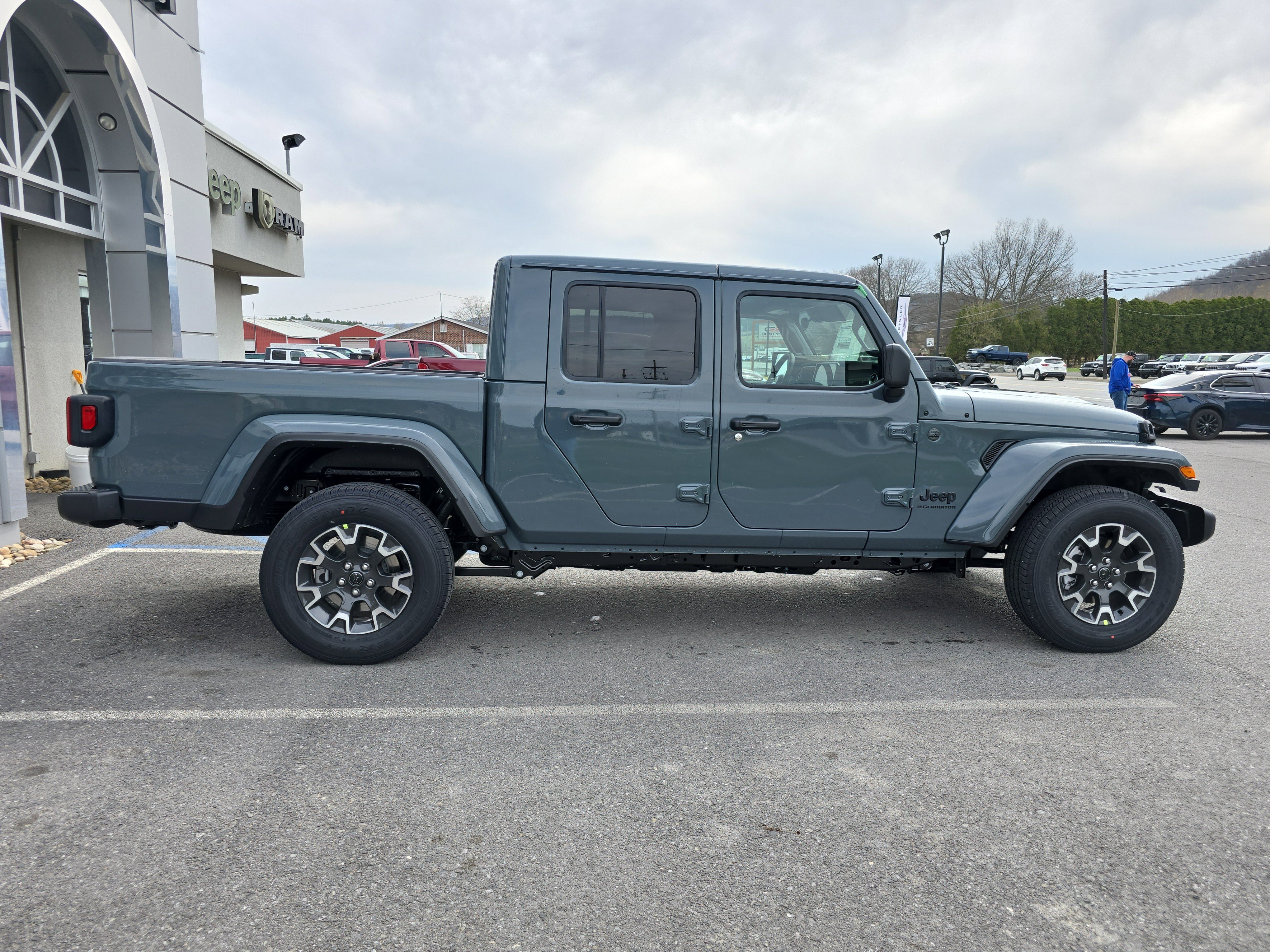 New 2025 Jeep Gladiator Sport w/ Premium Package image 2