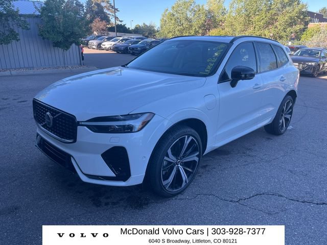 Used 2024 Volvo XC60 T8 Ultimate w/ Protection Package Premier AWD/4WD image 1