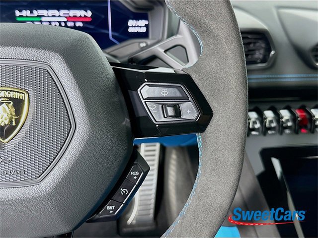 Used 2023 Lamborghini Huracan Tecnica image 15