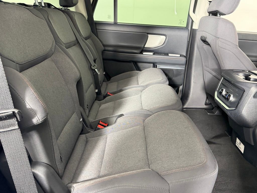 Used 2025 Ford Expedition Active image 29