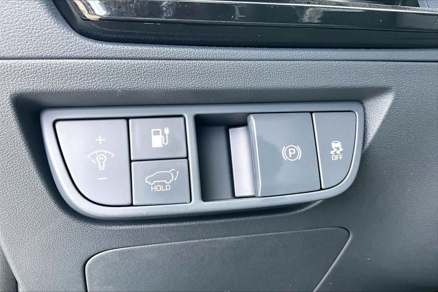 Certified 2023 Kia EV6 Wind w/ Wind Technology Package RWD image 31