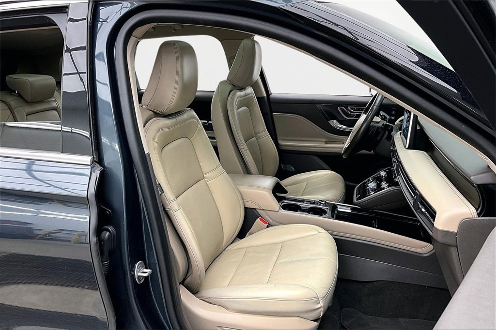 Used 2022 Lincoln Corsair Reserve w/ Equipment Group 201A image 7