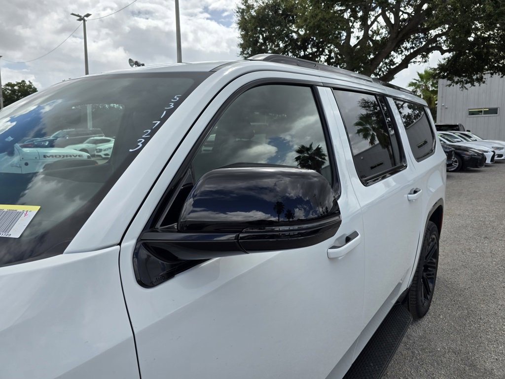 New 2025 Jeep Wagoneer L Series II w/ HD Trailer Tow Package w/25F image 11