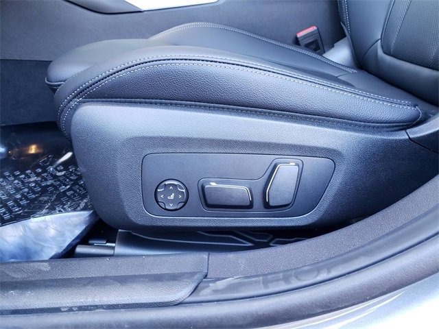 New 2026 BMW 330i xDrive Sedan w/ Convenience Package image 18