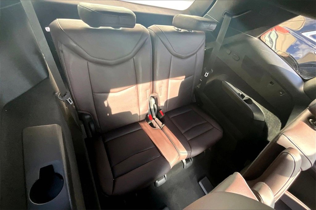 Used 2022 Cadillac XT6 Premium Luxury w/ Technology Package image 26