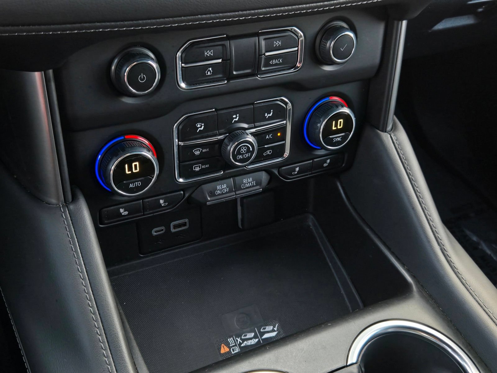 Used 2024 Chevrolet Tahoe LT RWD image 19