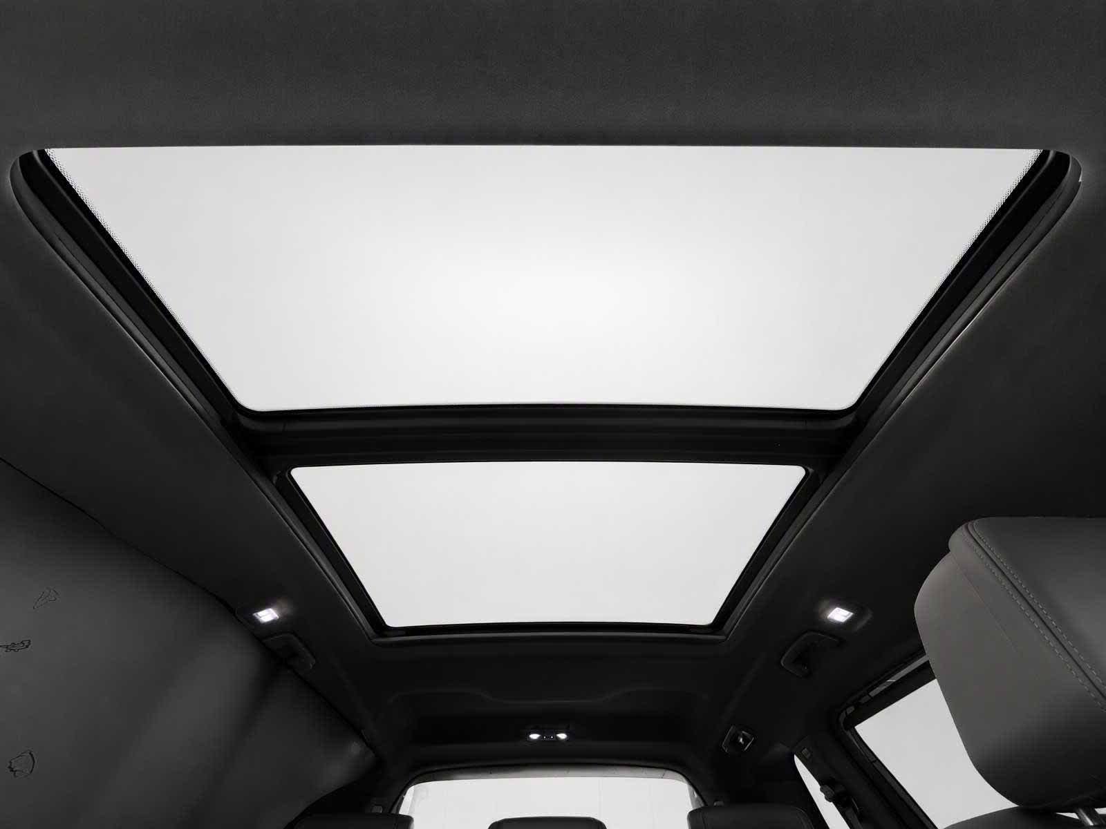 New 2026 BMW X7 M60i AWD/4WD image 15