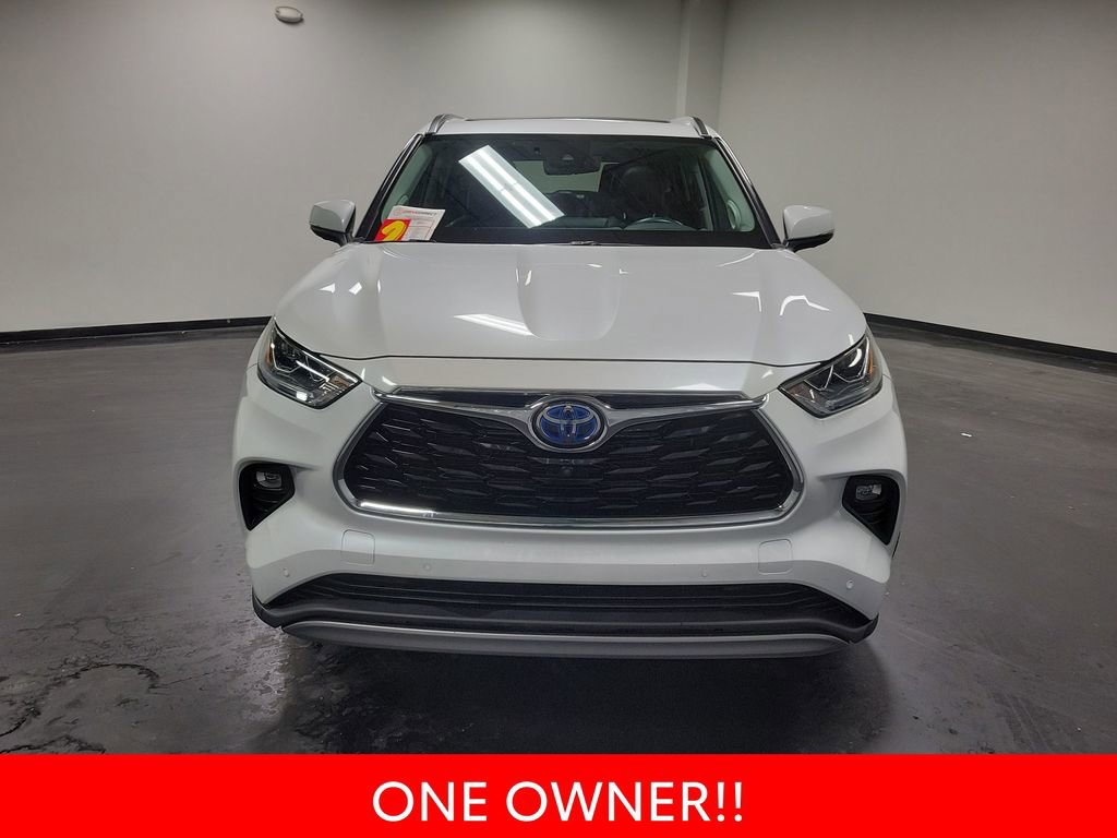 Used 2022 Toyota Highlander Platinum image 3