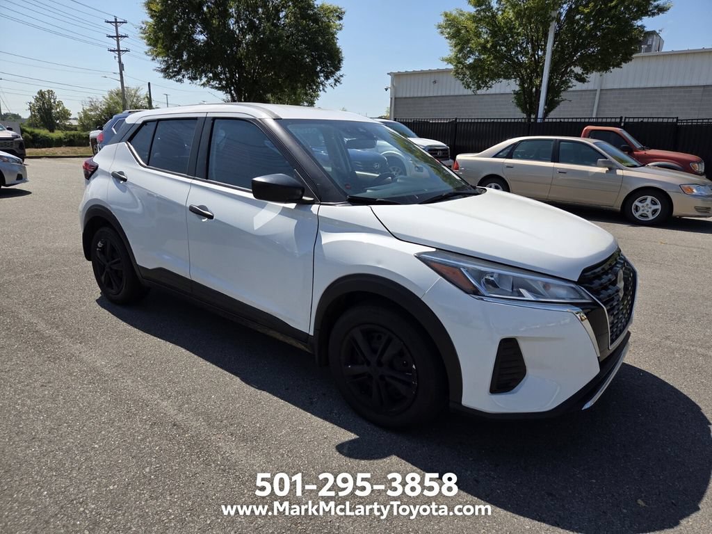 Used 2024 Nissan Kicks S FWD image 3