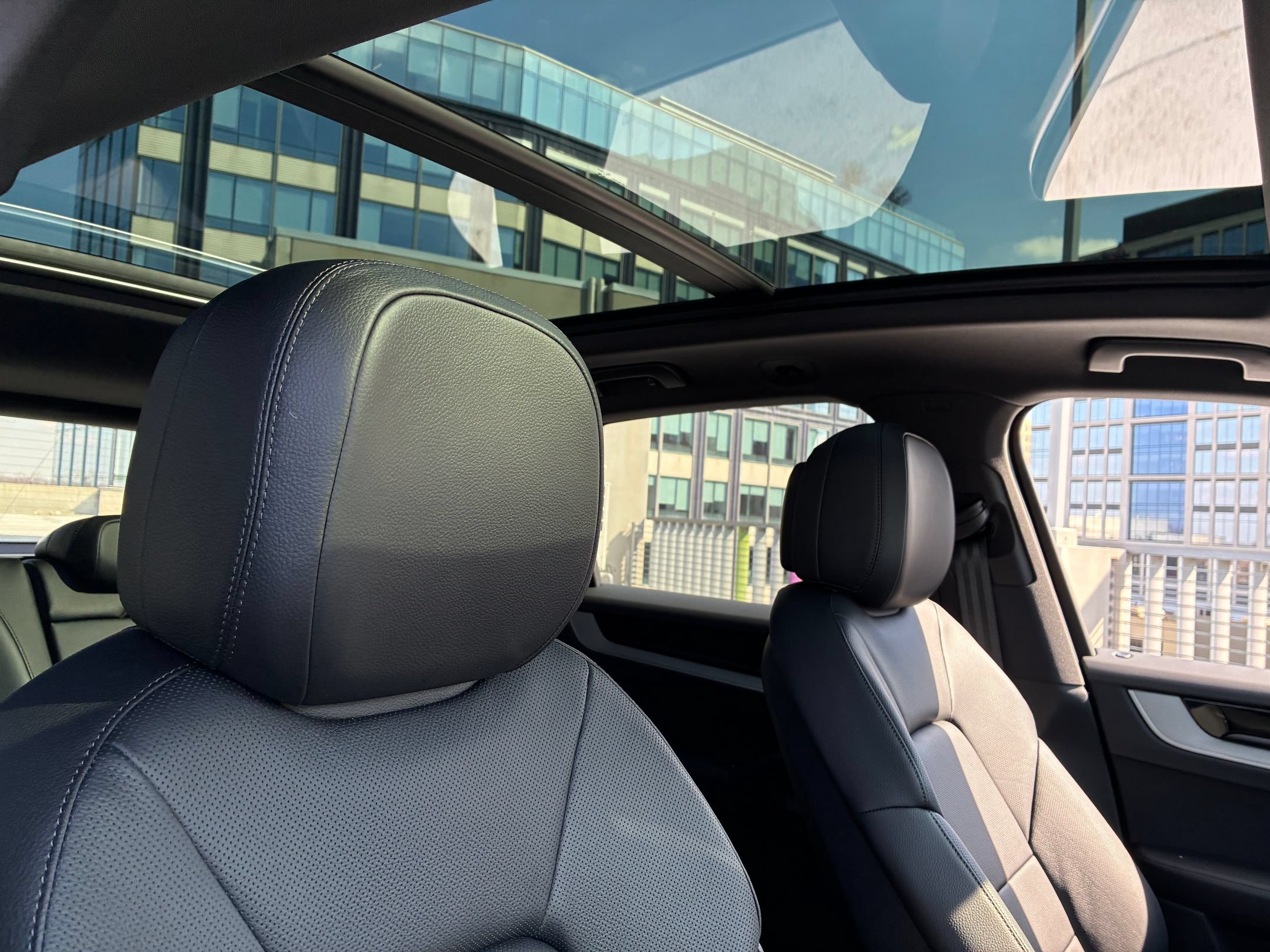 Certified 2026 Porsche Cayenne AWD/4WD image 15