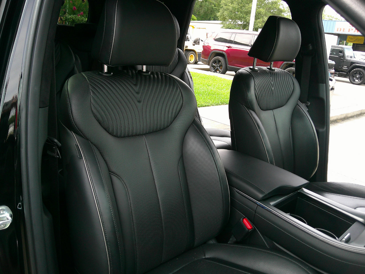 Used 2024 Hyundai Palisade Calligraphy image 19