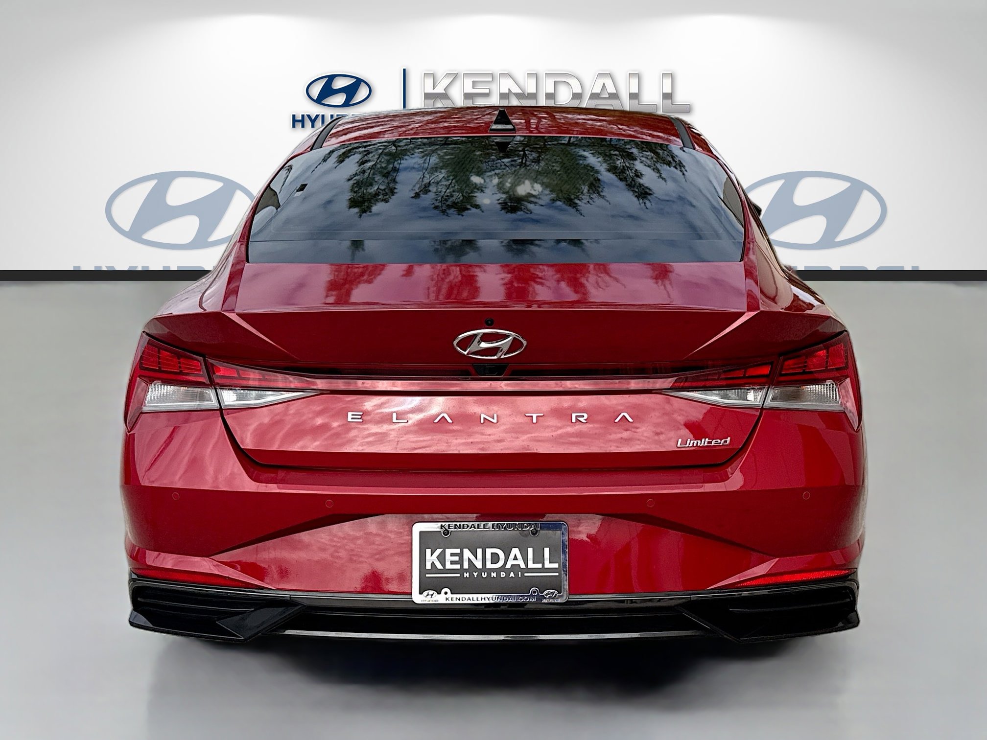 Used 2023 Hyundai Elantra Limited image 5