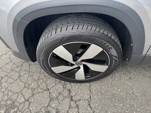 Certified 2024 Volkswagen Taos S AWD/4WD image 12