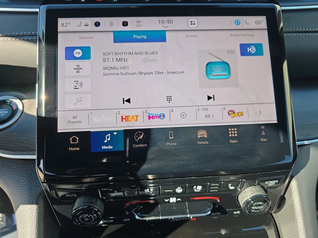 New 2025 Jeep Grand Cherokee L Limited w/ Luxury Tech Group II image 21