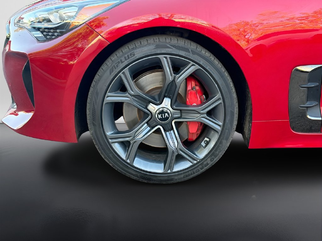 Used 2018 Kia Stinger GT2 RWD image 32