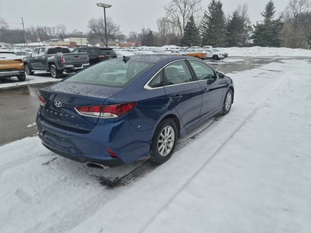 Used 2019 Hyundai Sonata SE w/ Cargo Package image 6