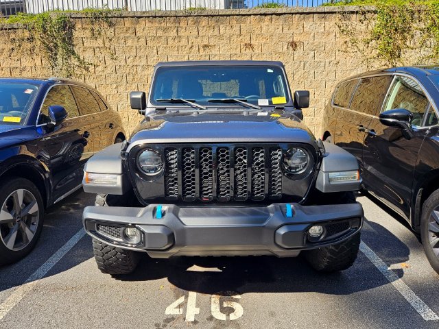 Used 2023 Jeep Wrangler Unlimited w/ Cold Weather Group AWD/4WD image 2