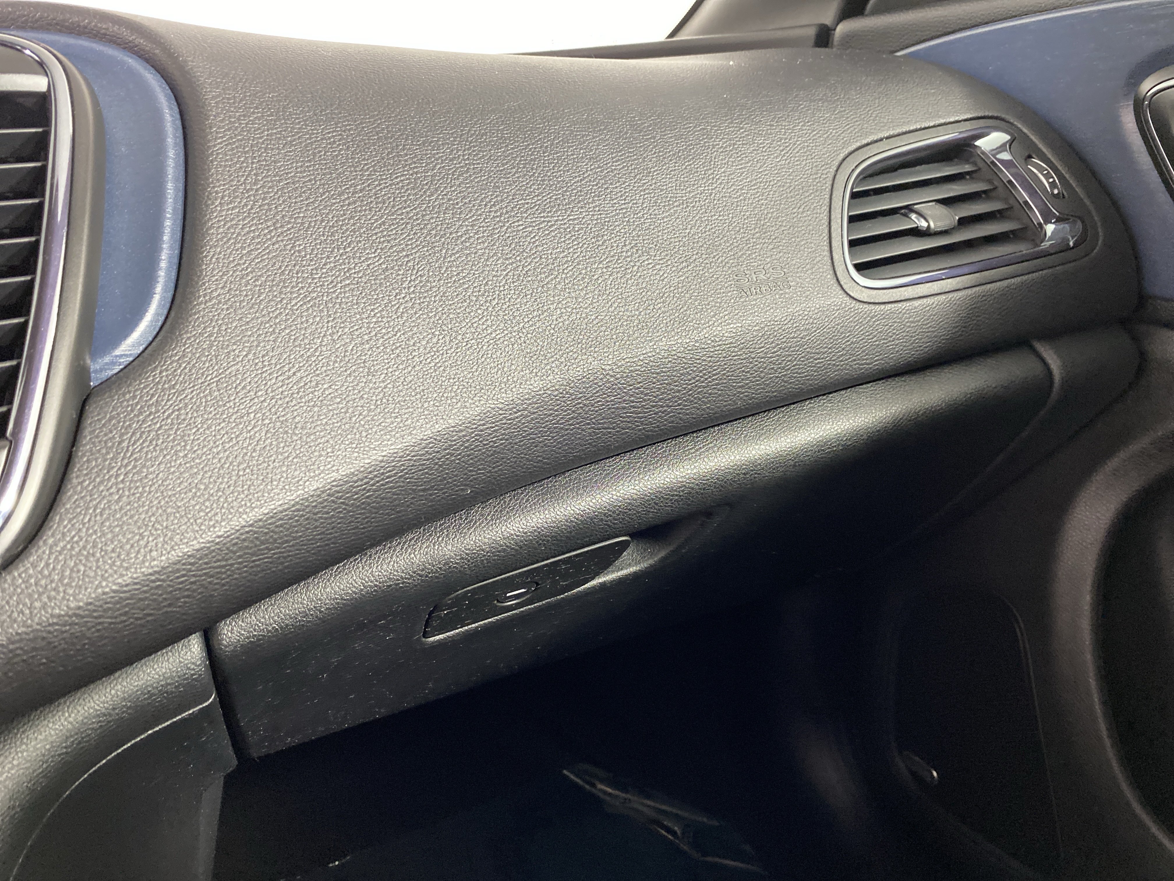 Used 2016 Chrysler 200 S w/ Navigation & Sound Group I AWD/4WD image 31
