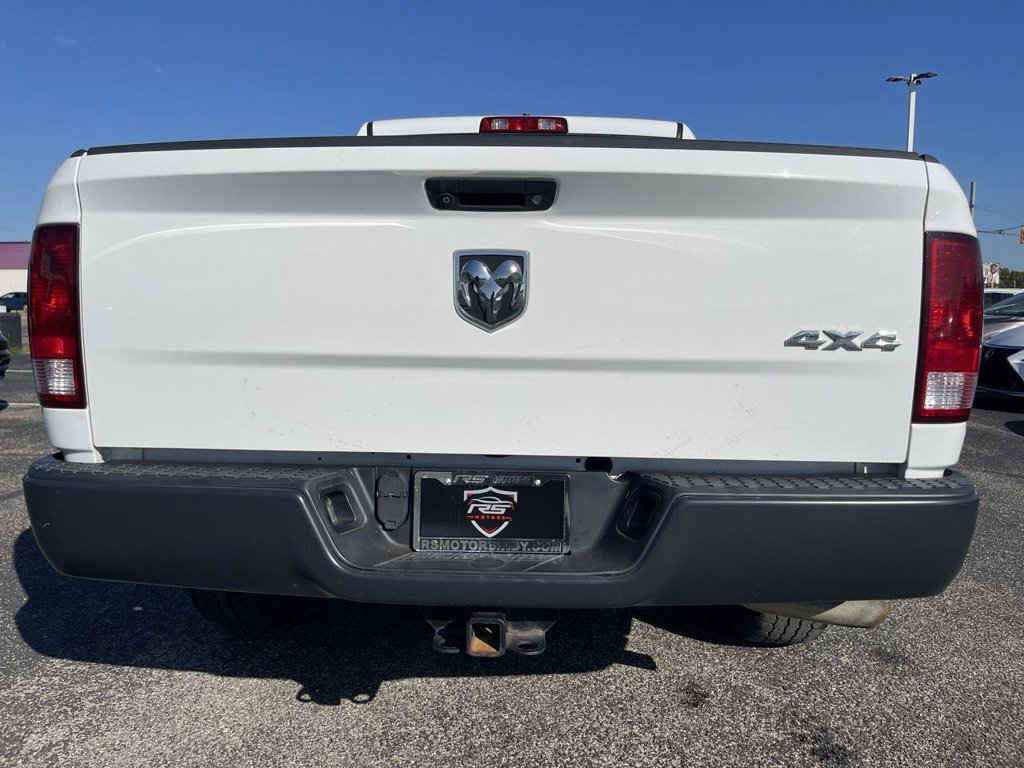 Used 2018 RAM 1500 4x4 Crew Cab image 5