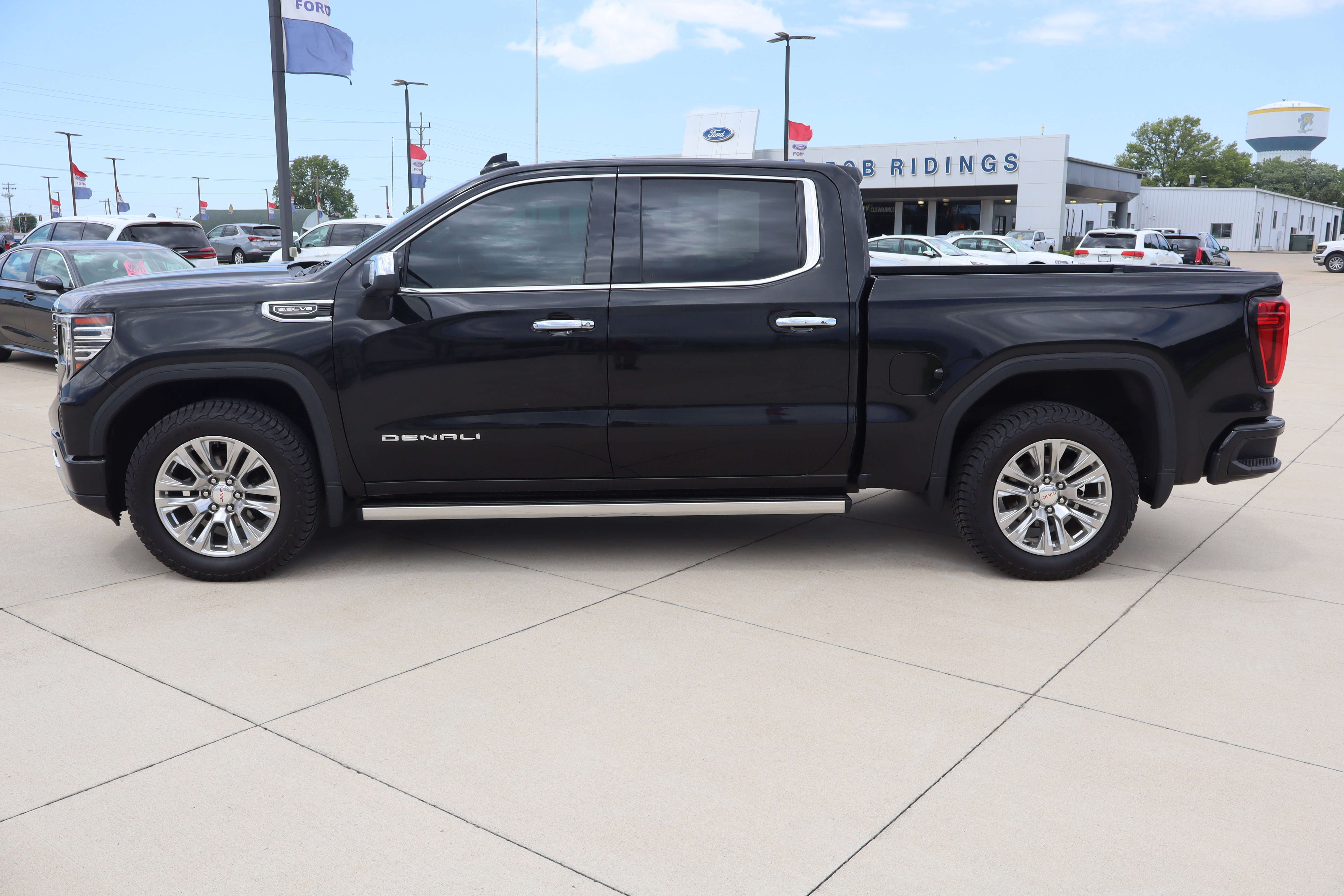 Used 2022 GMC Sierra 1500 Denali AWD/4WD image 8