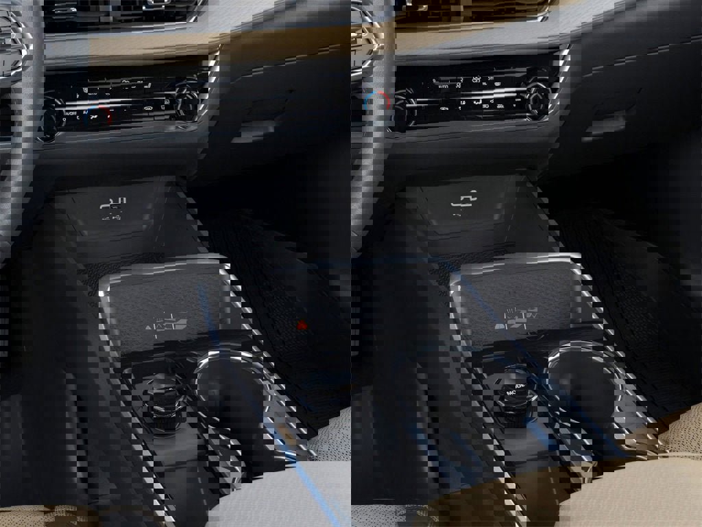 New 2026 Chevrolet Equinox ACTIV w/ LPO, Floor Liner Package image 23