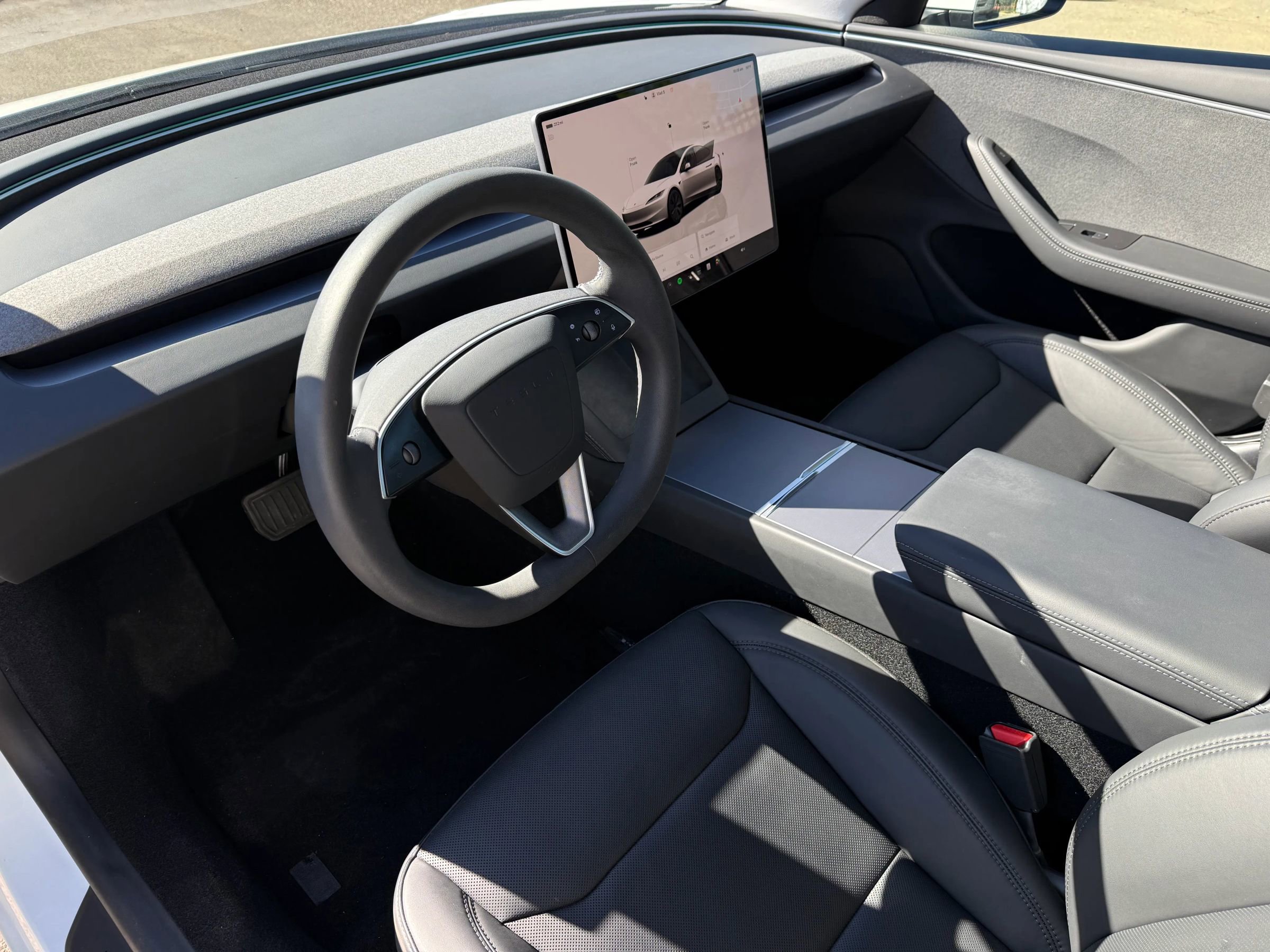 Used 2024 Tesla Model 3 Standard Range image 11