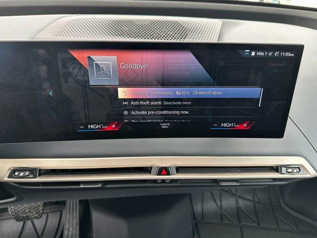 Used 2023 BMW iX xDrive50 w/ Premium Package image 24