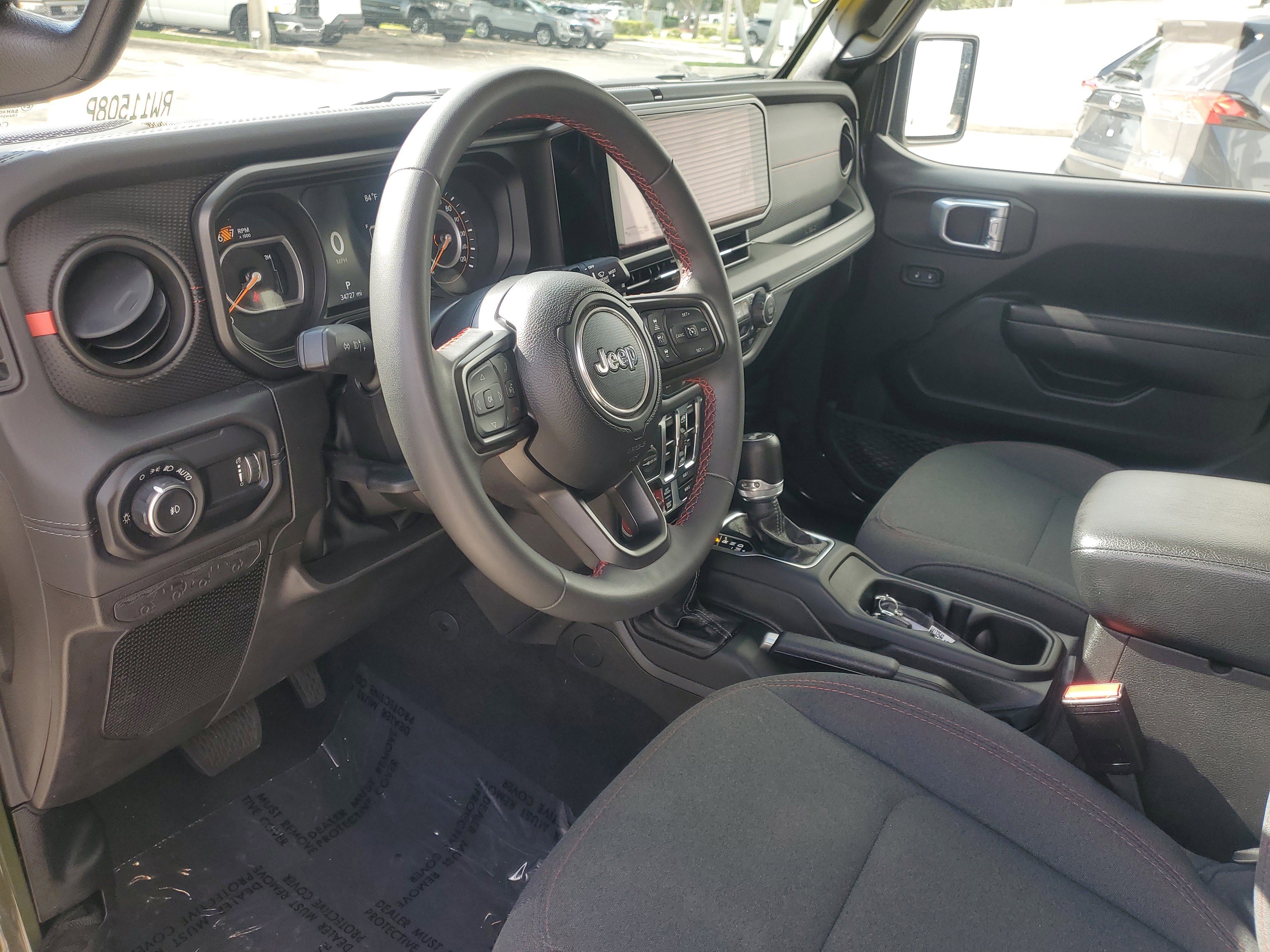 Used 2024 Jeep Wrangler Unlimited Rubicon image 16