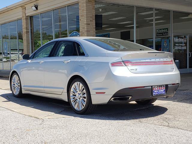 Used 2013 Lincoln MKZ FWD image 3